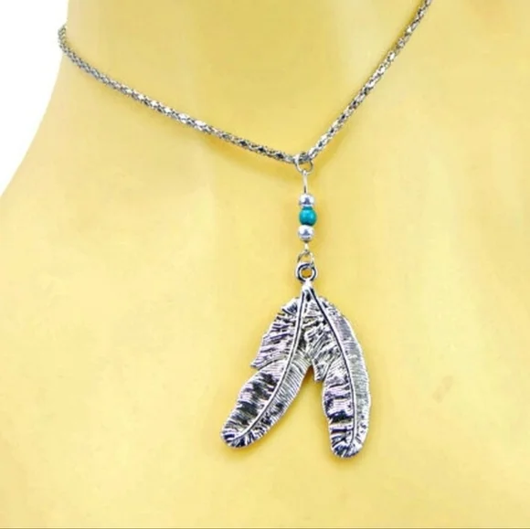 Vintage Southwestern Feather Necklace with Turquoise Accent - Picture 5 of 5